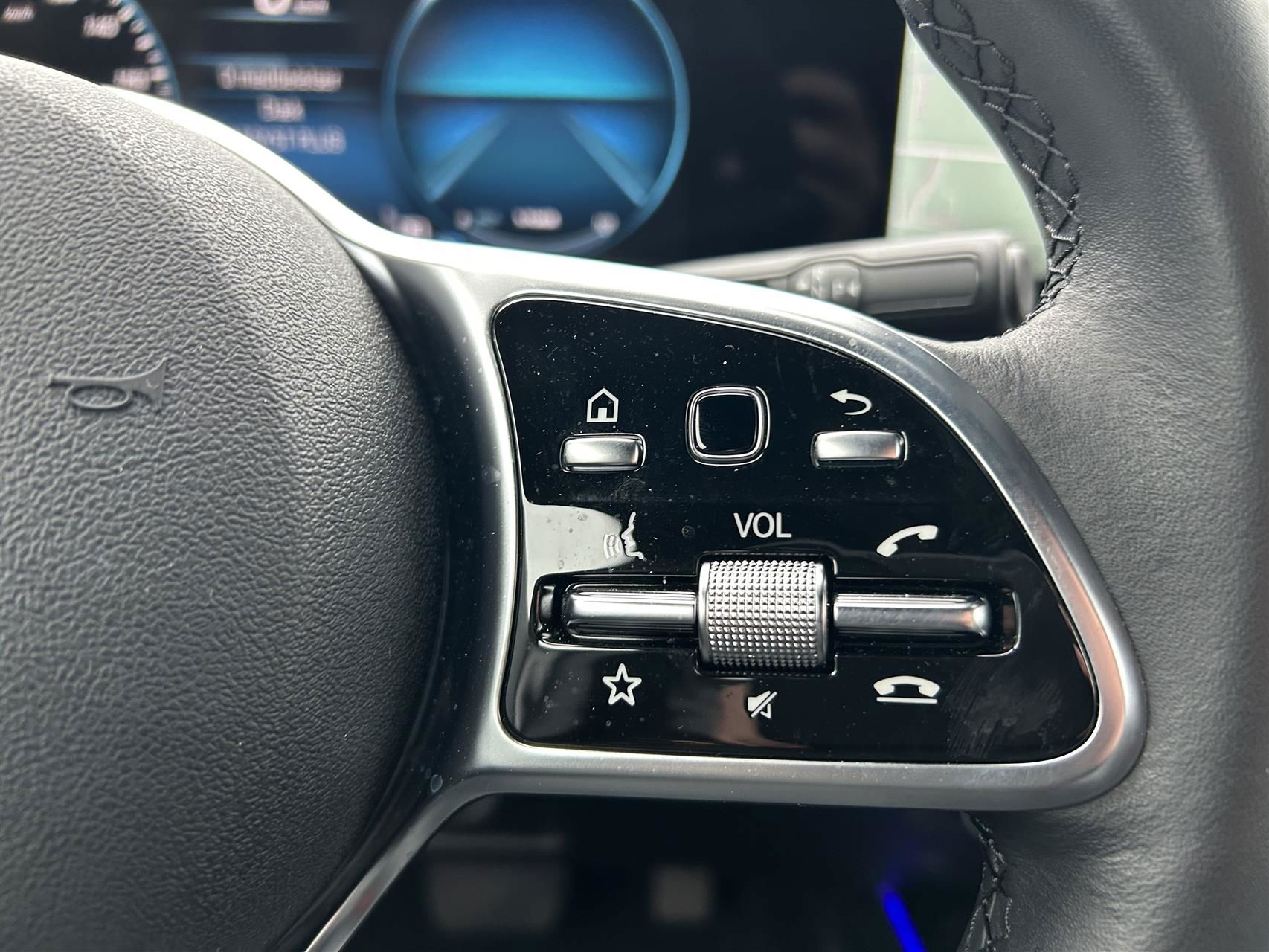 Mercedes-Benz EQB 300 billede 11