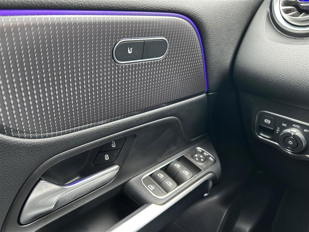 Mercedes-Benz EQB 300 billede 15