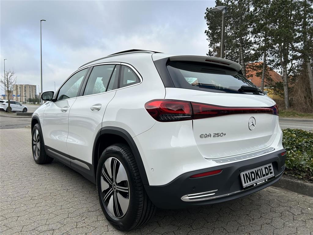 Mercedes-Benz EQA 250+ billede 2