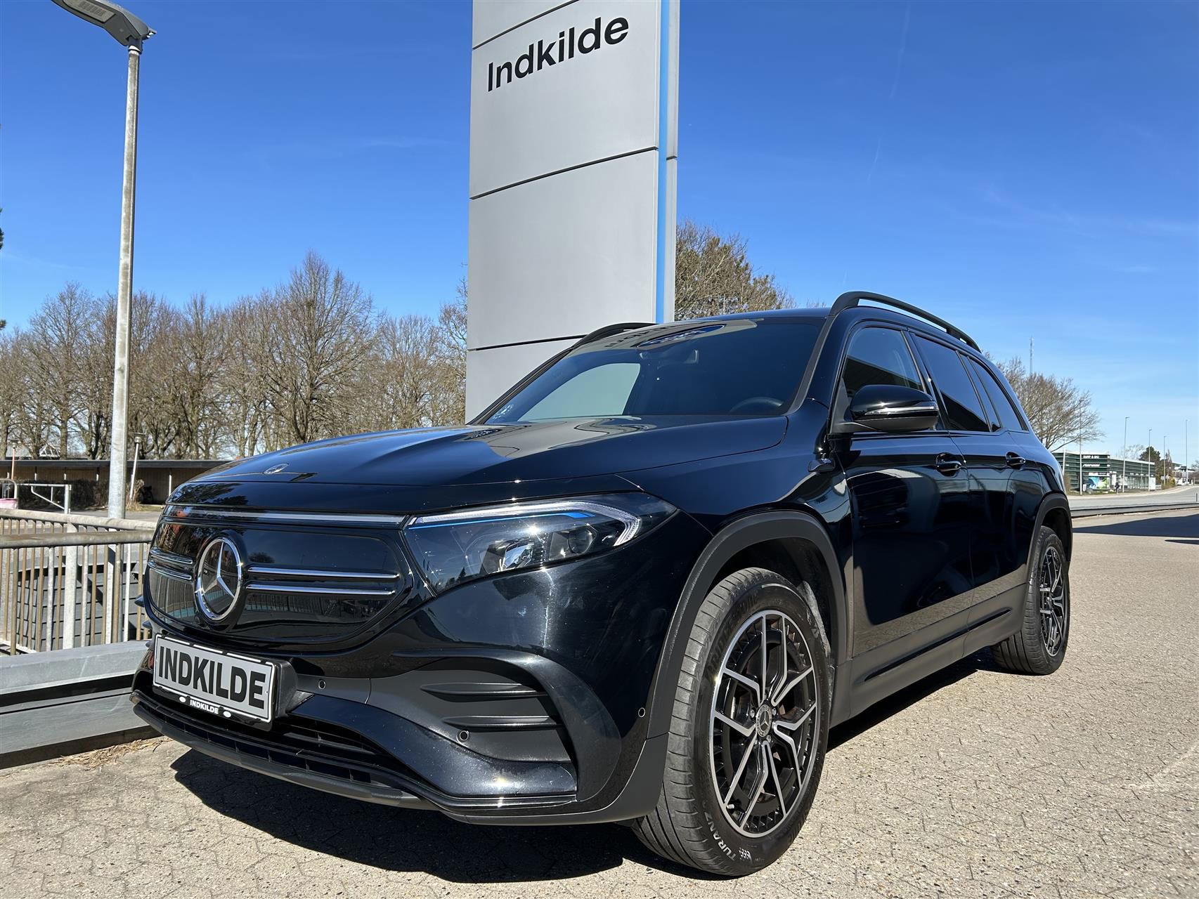 Mercedes-Benz EQB 300 billede 1