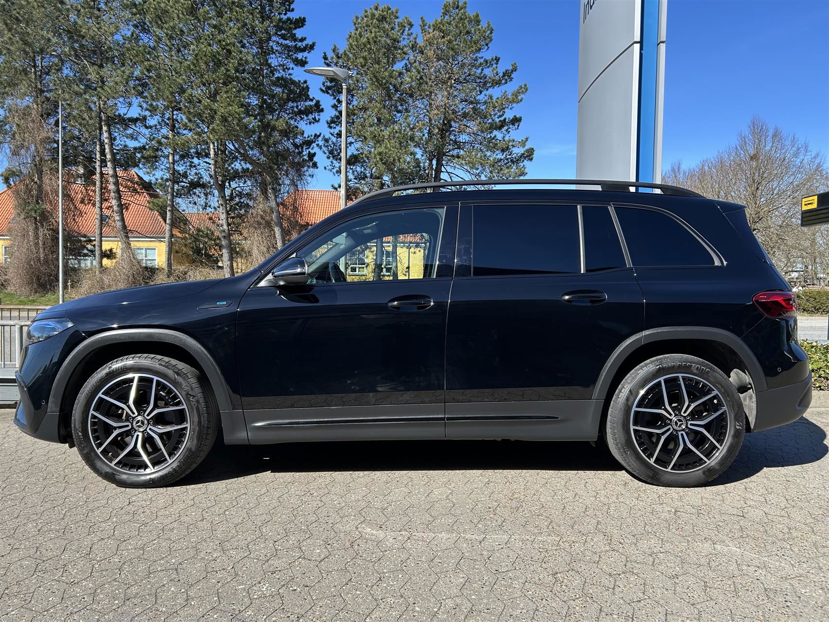 Mercedes-Benz EQB 300 billede 5