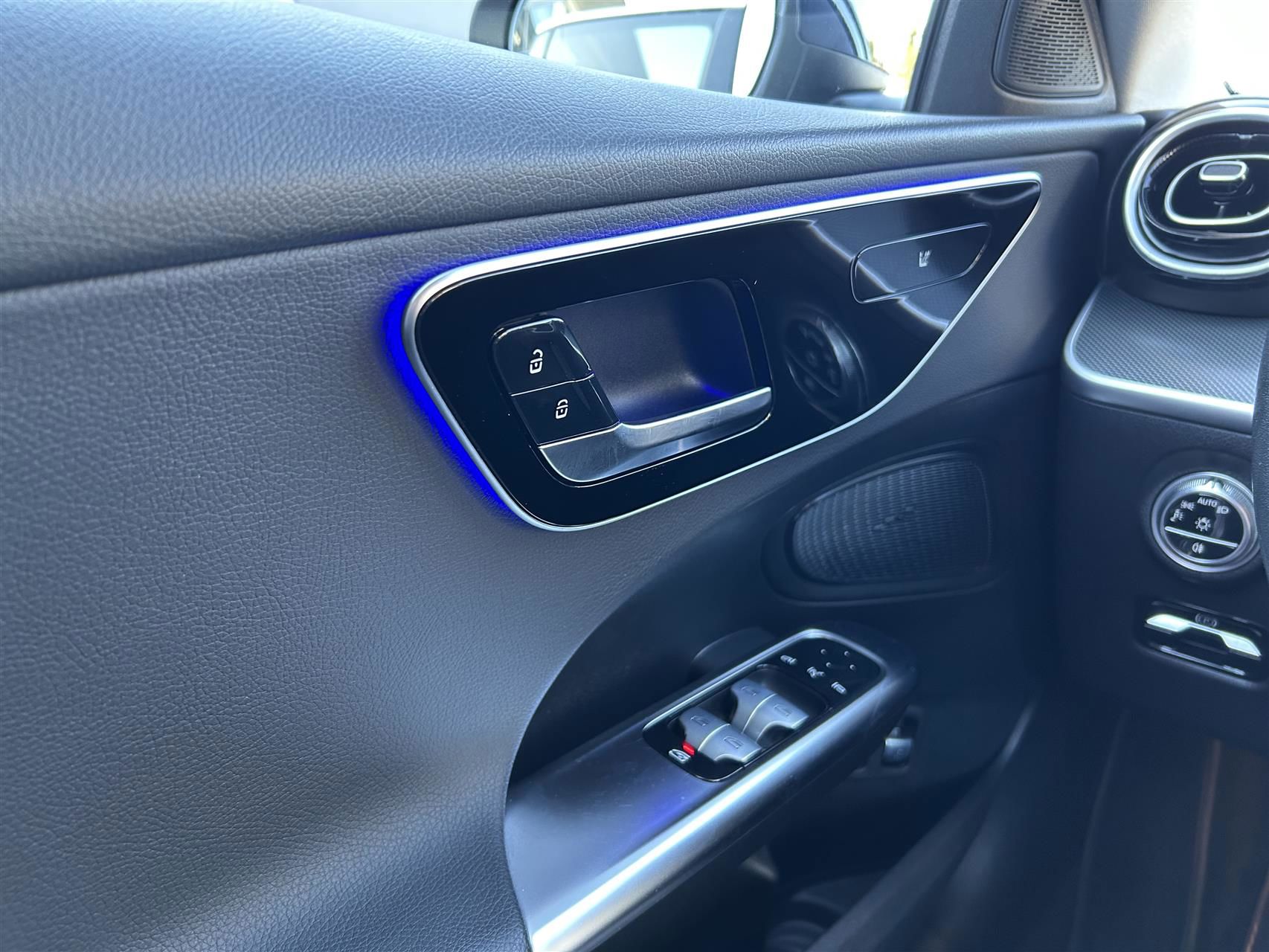 Mercedes-Benz C300 e billede 16