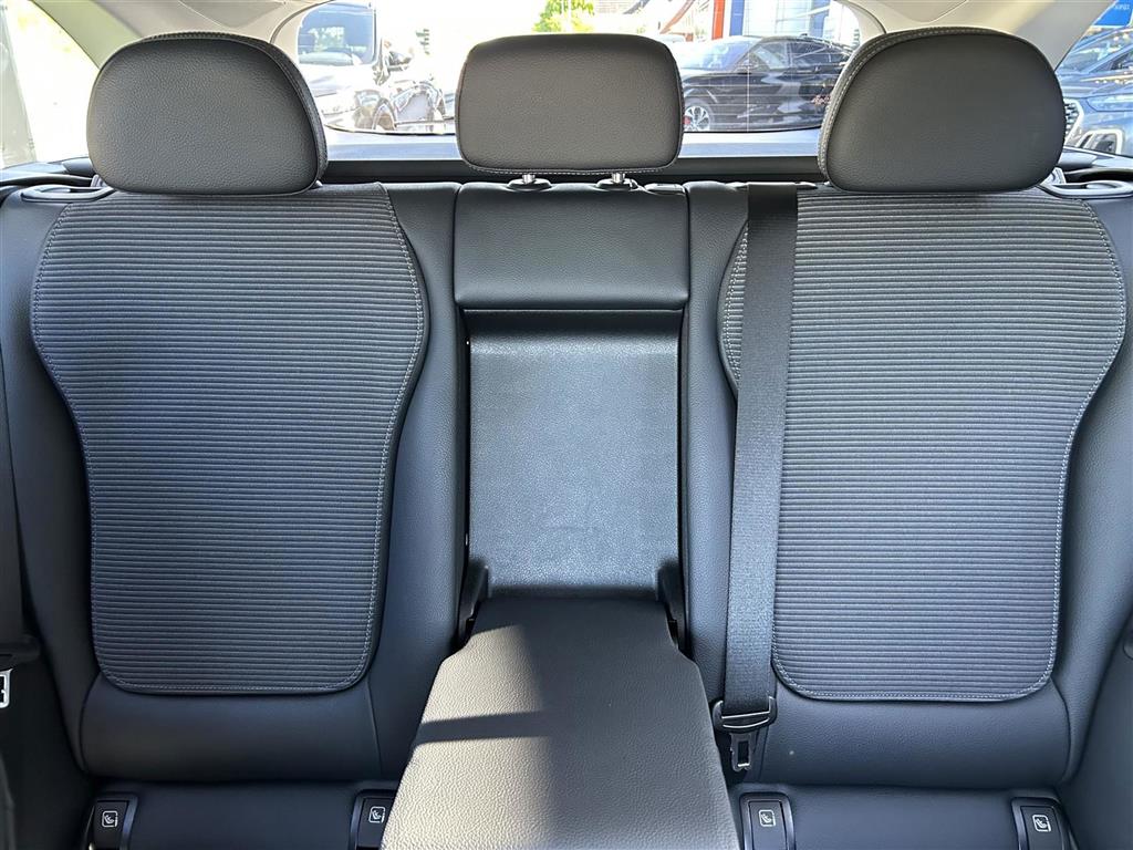 Mercedes-Benz C300 e billede 17