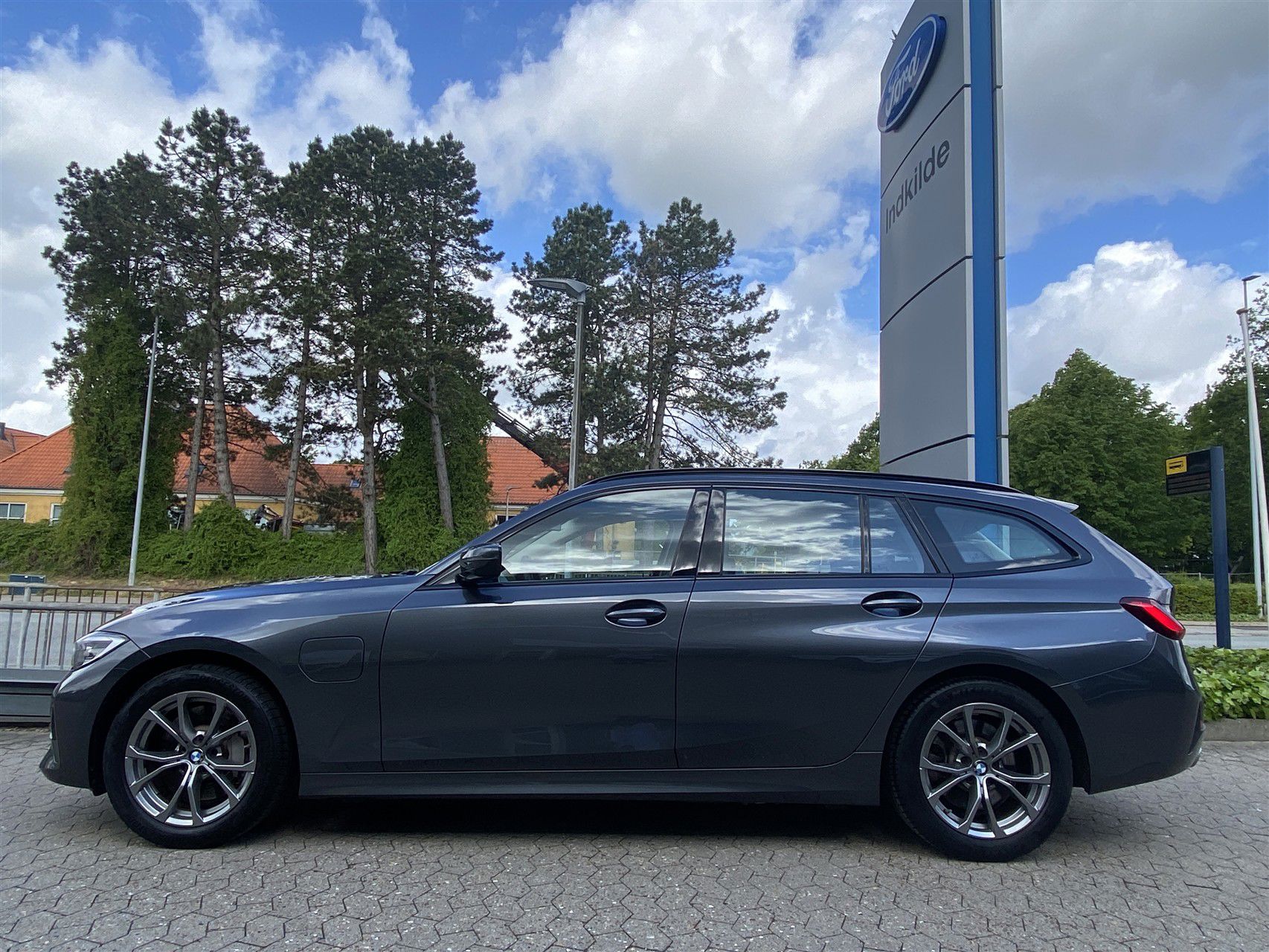BMW 330e billede 3