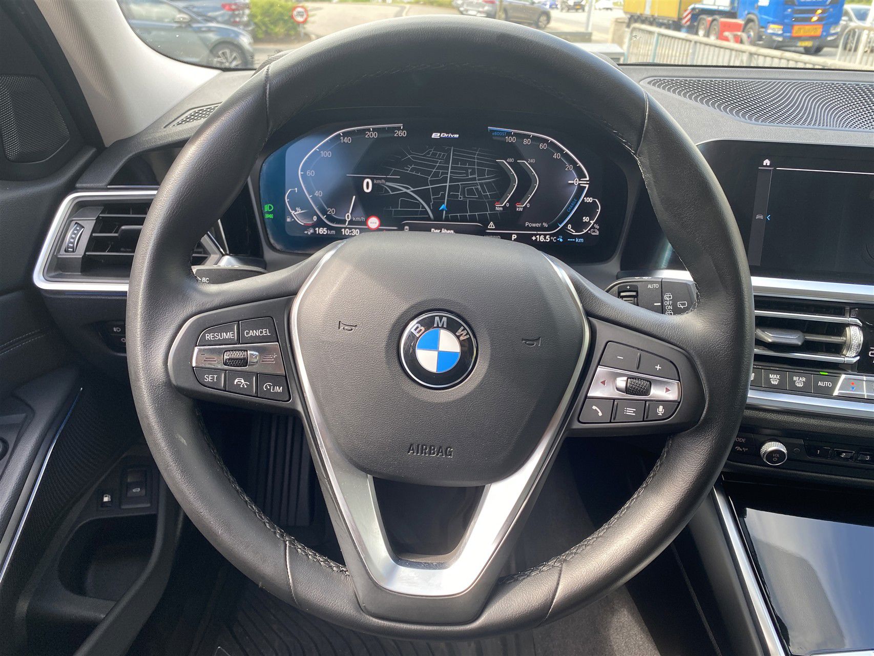 BMW 330e billede 12