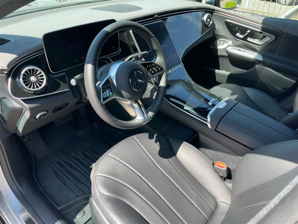 Mercedes-Benz EQE 300 billede 9