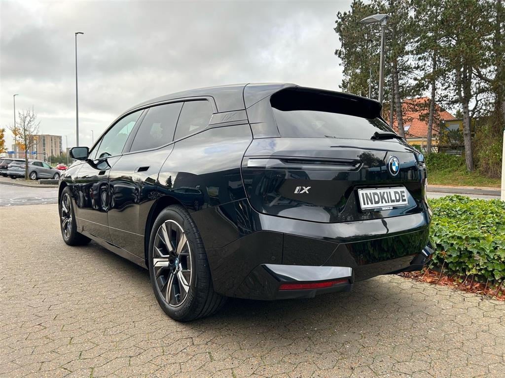 BMW iX billede 2
