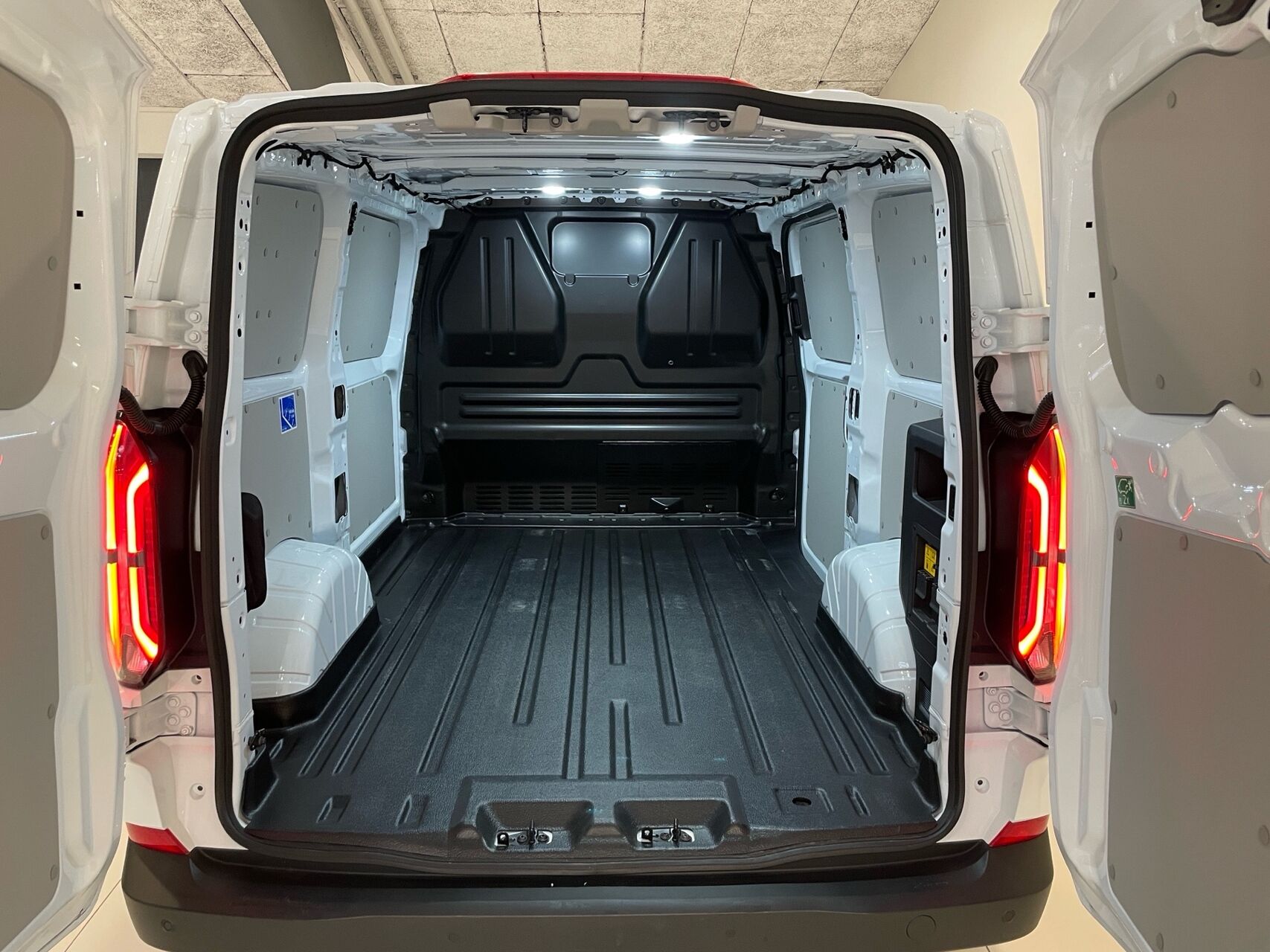 Ford E-Transit Custom billede 7