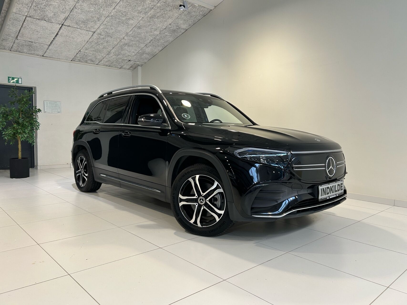 Mercedes-Benz EQB 300 billede 1
