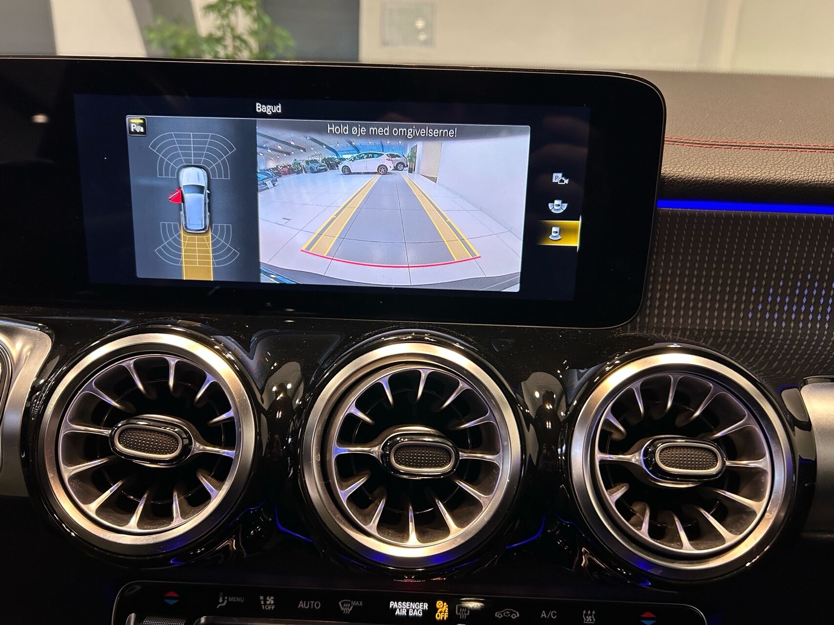 Mercedes-Benz EQB 300 billede 15