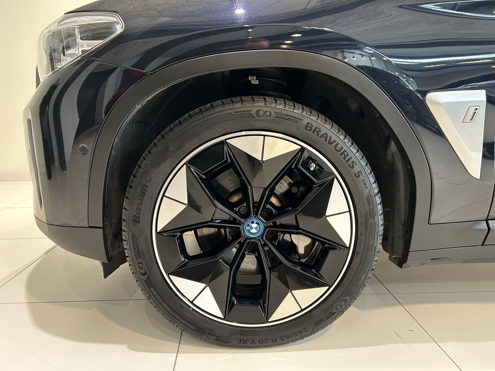 BMW iX3 billede 6