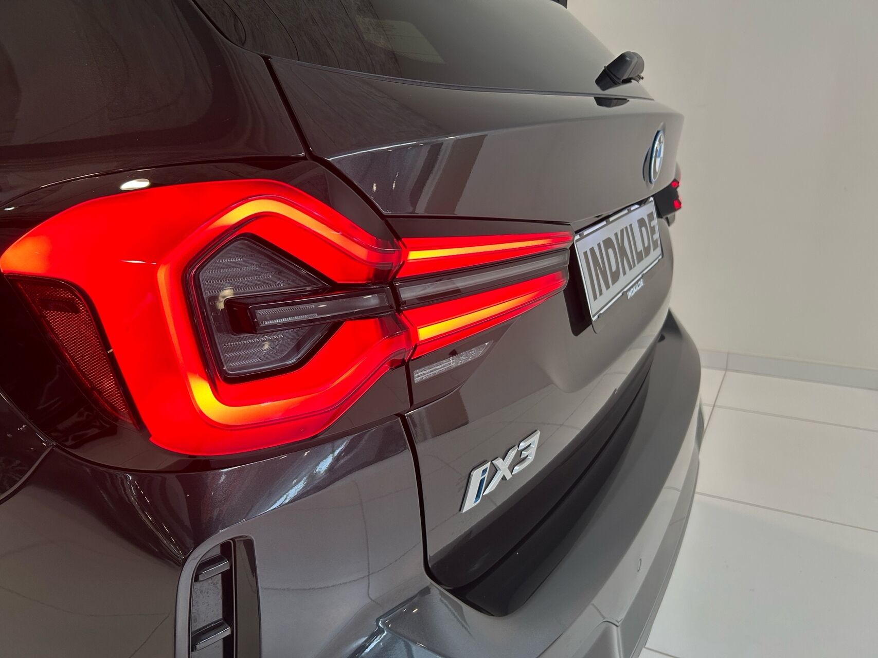 BMW iX3 billede 18