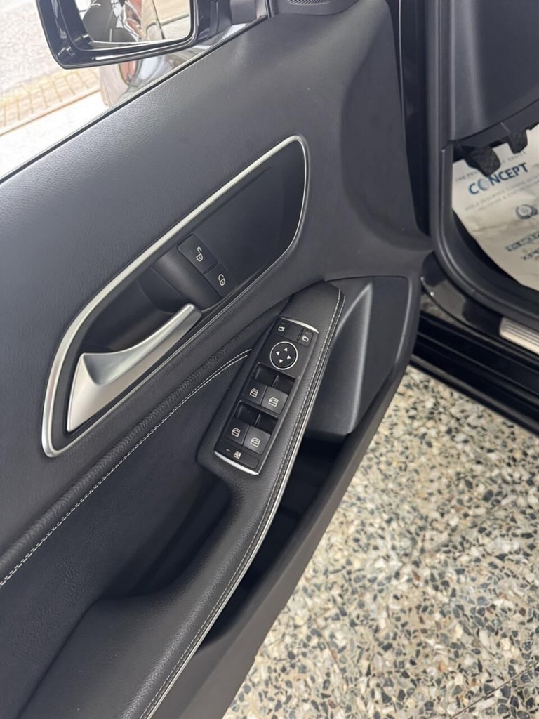 Mercedes-Benz A200 d — 9