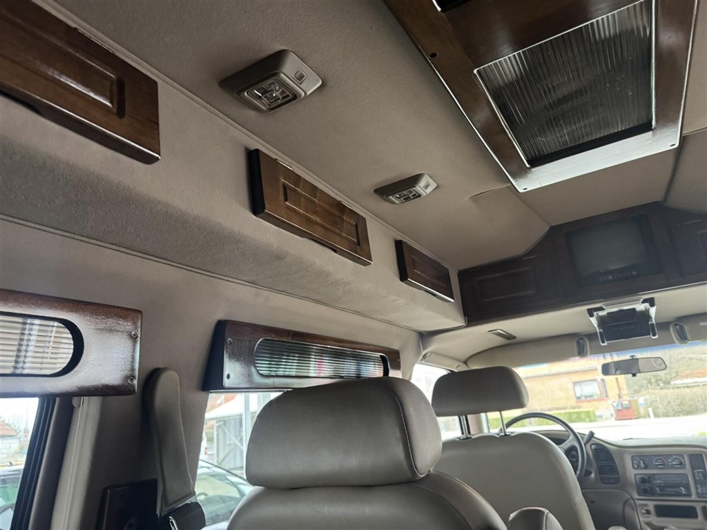 Chevrolet Astro — 16