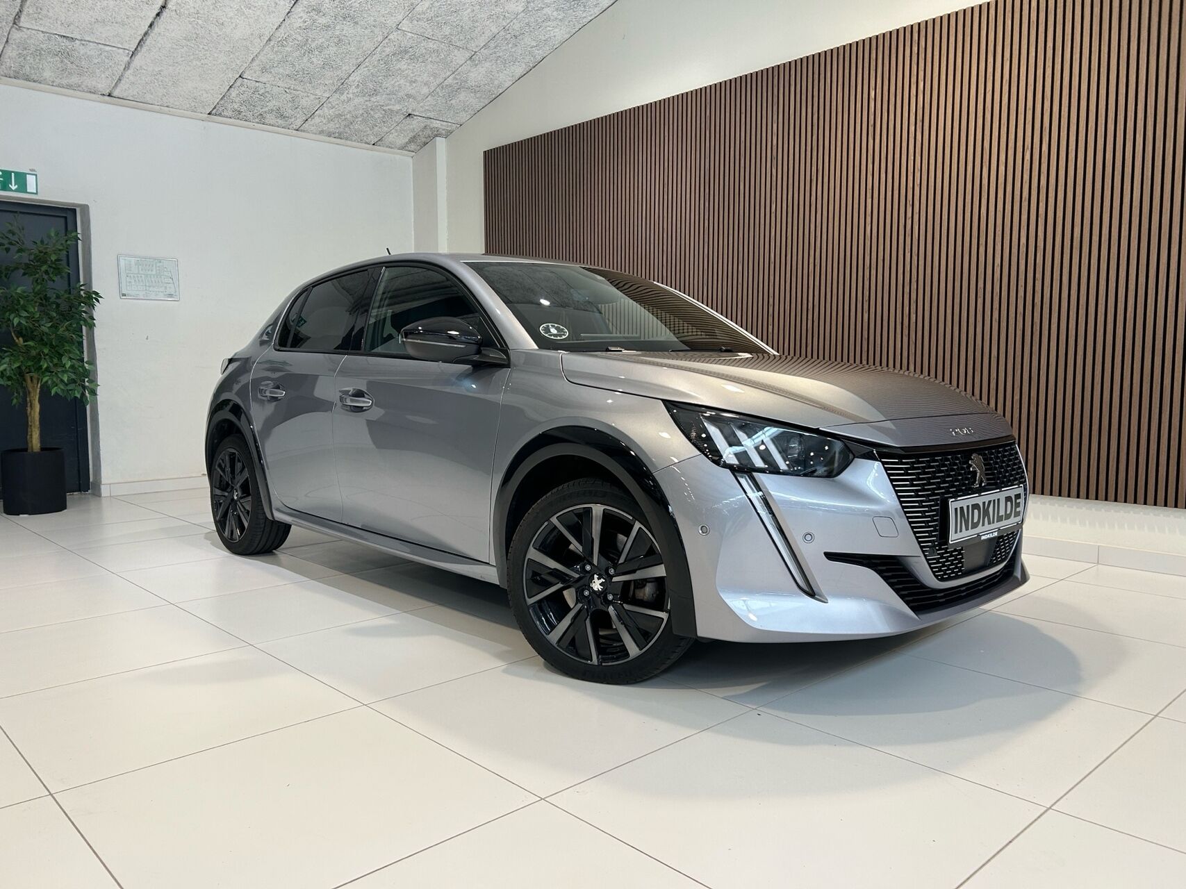 Peugeot e-208 billede 1