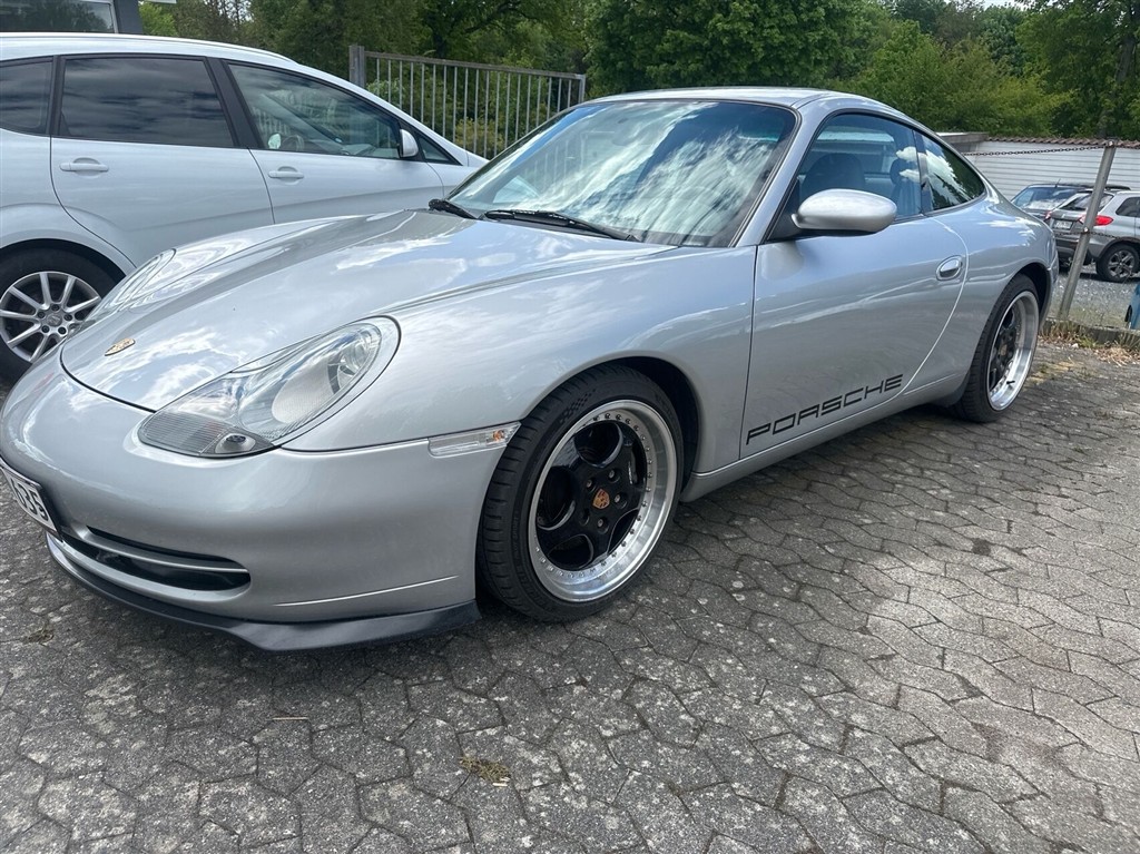 Porsche 911 Carrera 4 3,4 Tiptr. 300HK 2d Aut.
