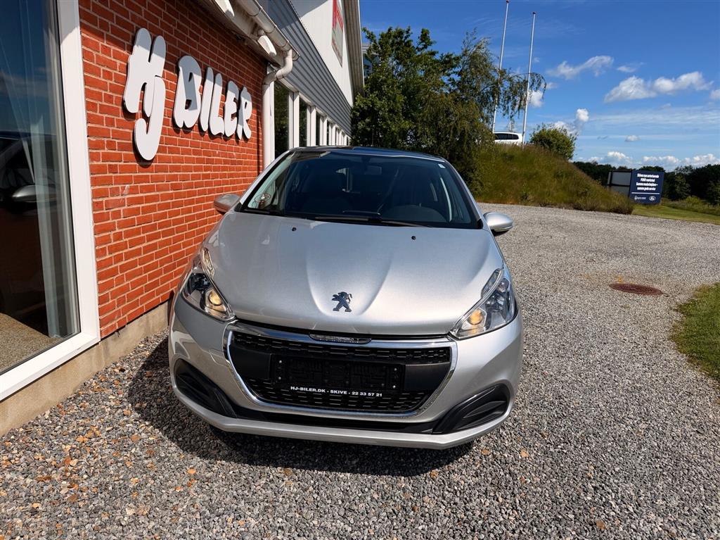 Peugeot 208 1,6 BlueHDi Desire 100HK 5d