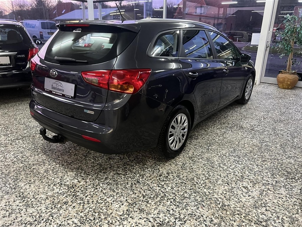 Kia Ceed — 3