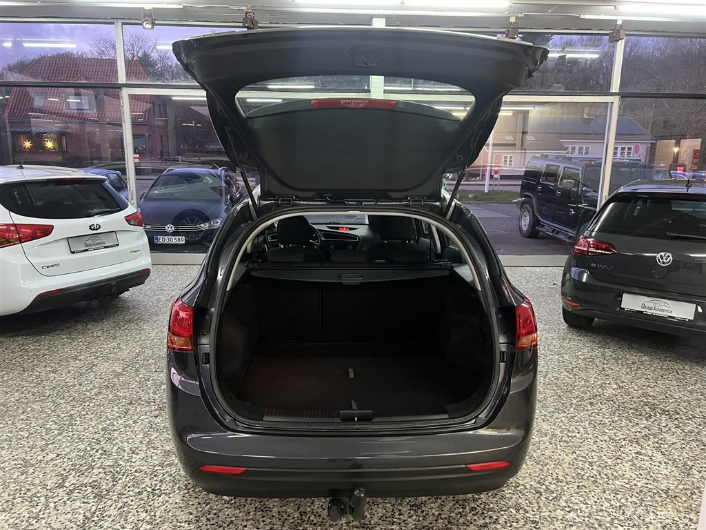 Kia Ceed — 5
