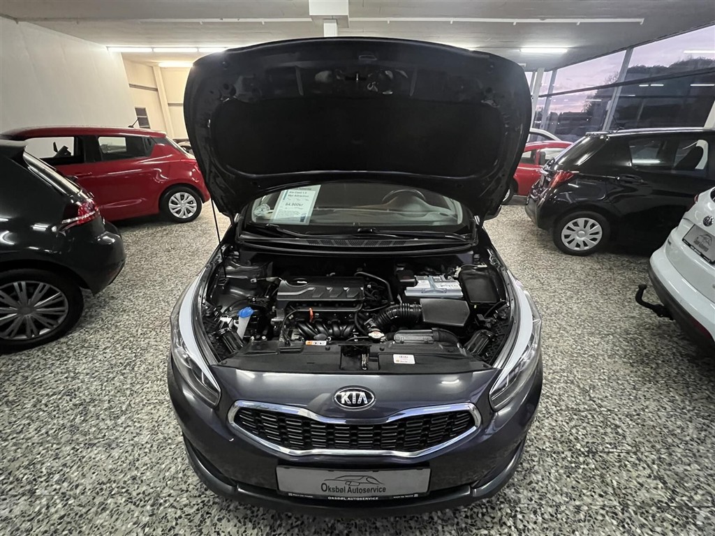 Kia Ceed — 11