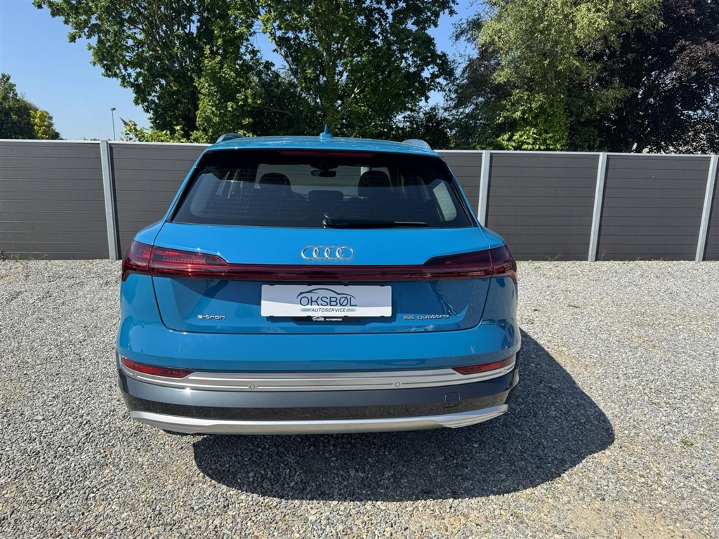 Audi E-tron — 6