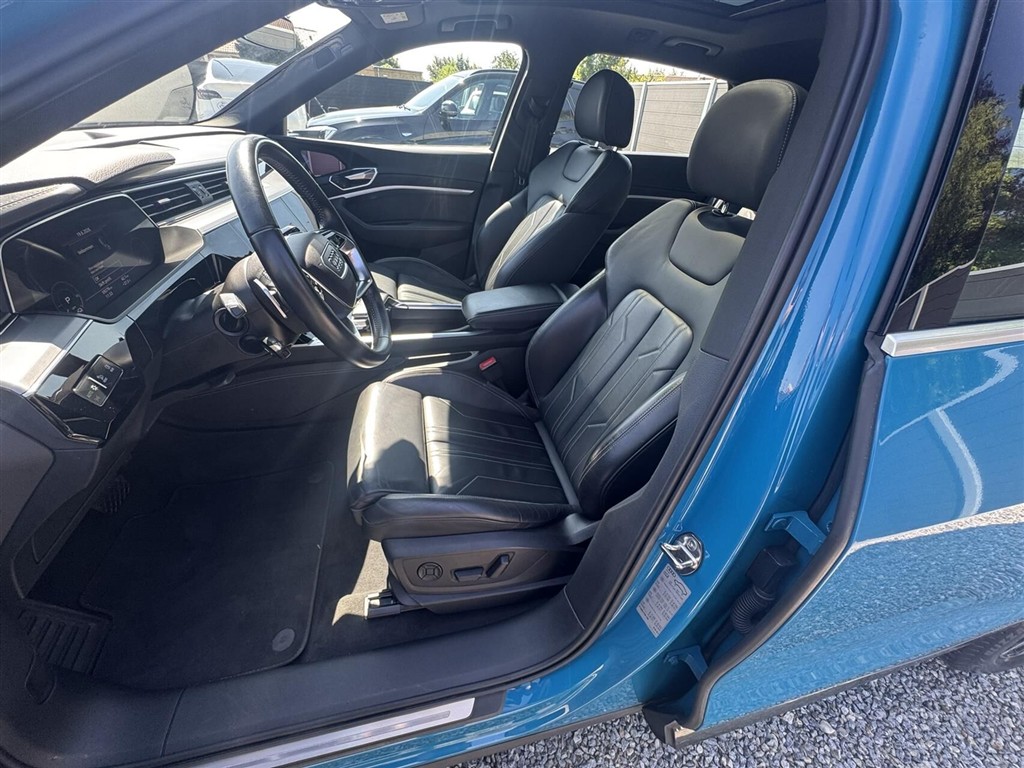 Audi E-tron — 12