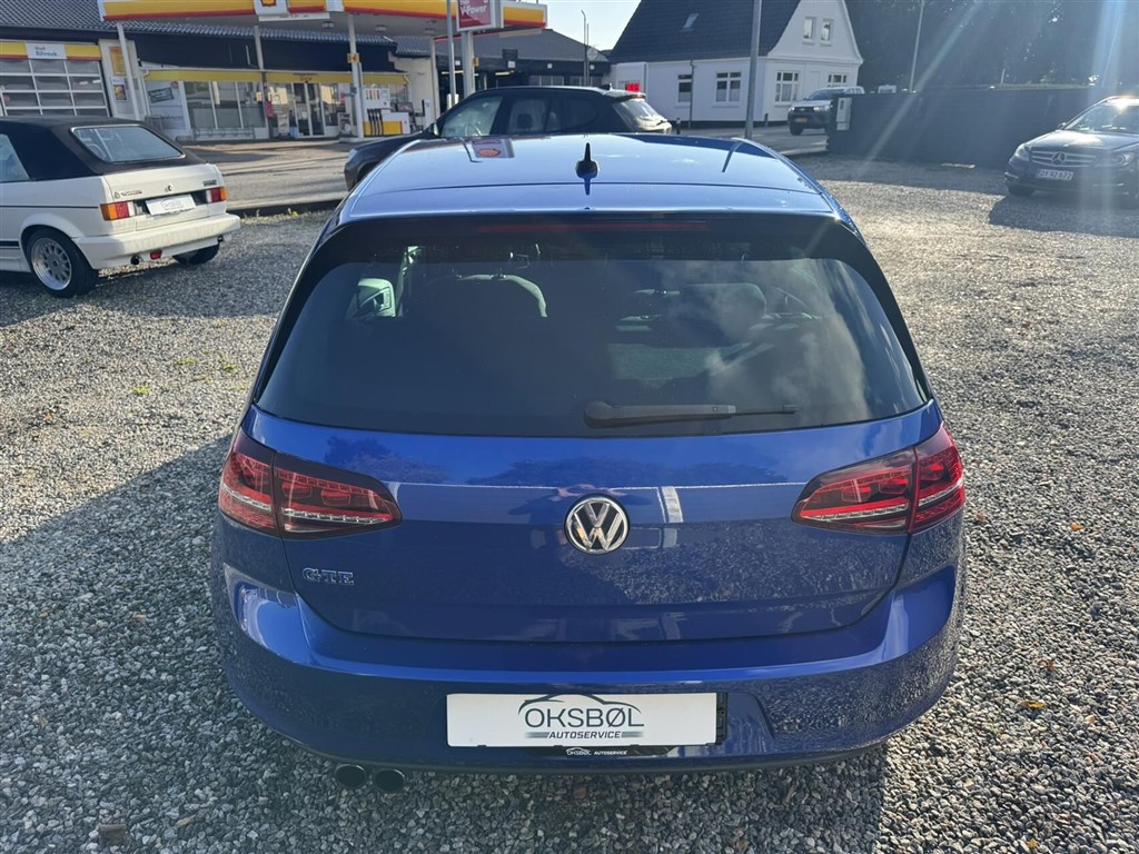 VW Golf — 5