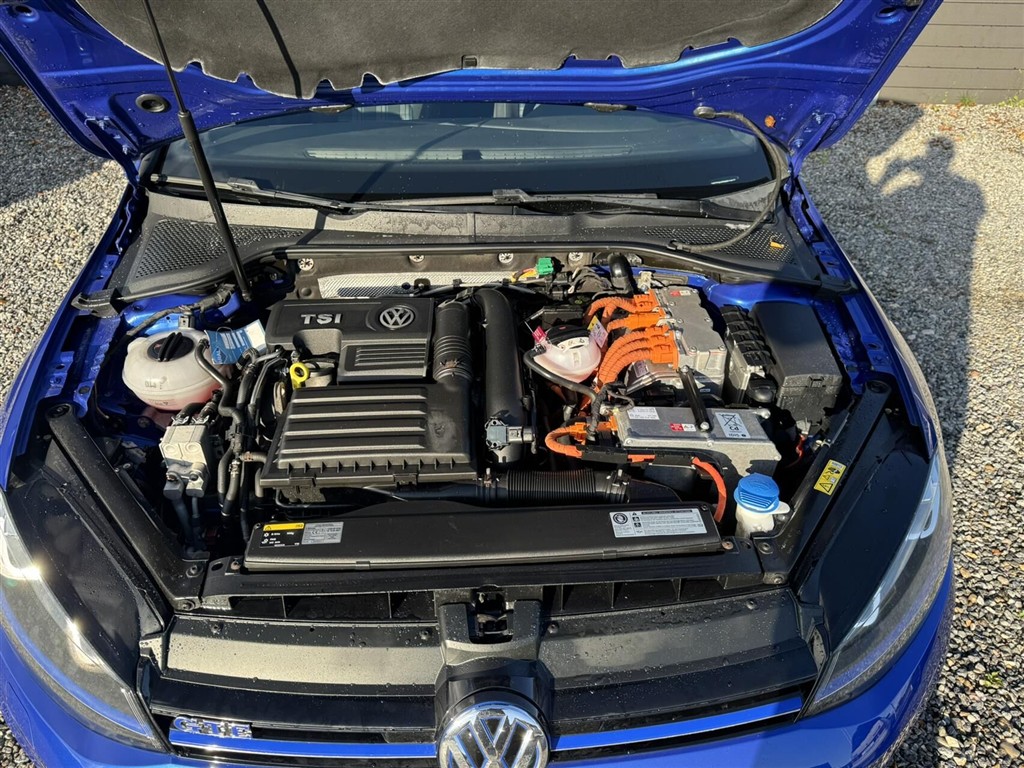 VW Golf — 9