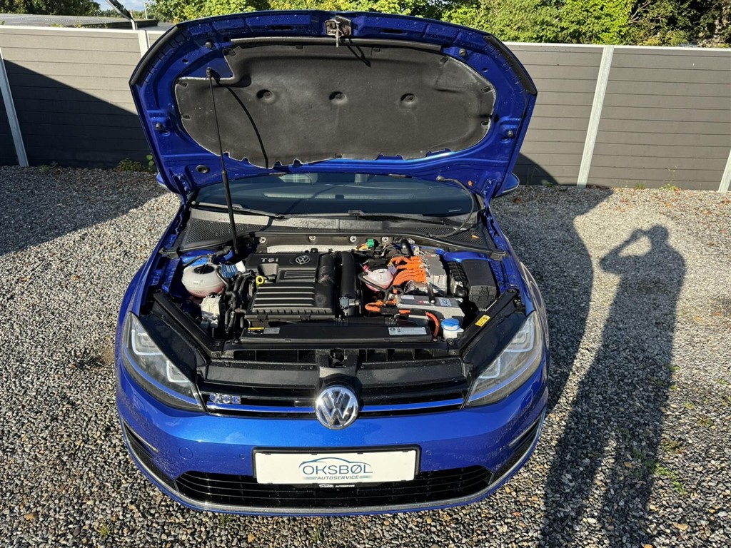 VW Golf — 10