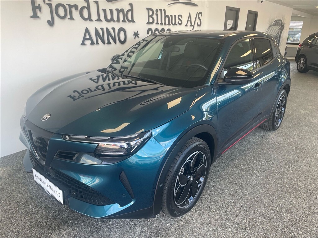 Alfa Romeo  Junior EL Speciale 156HK 5d Aut.