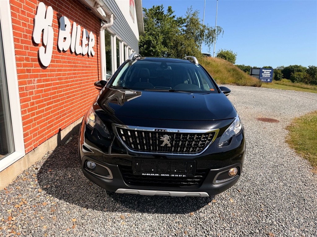 Peugeot 2008 1,2 e-THP Selection Sky 110HK 5d