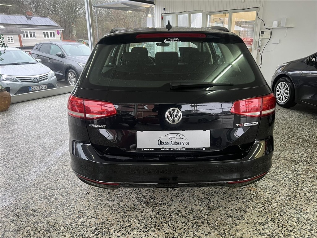 VW Passat — 9