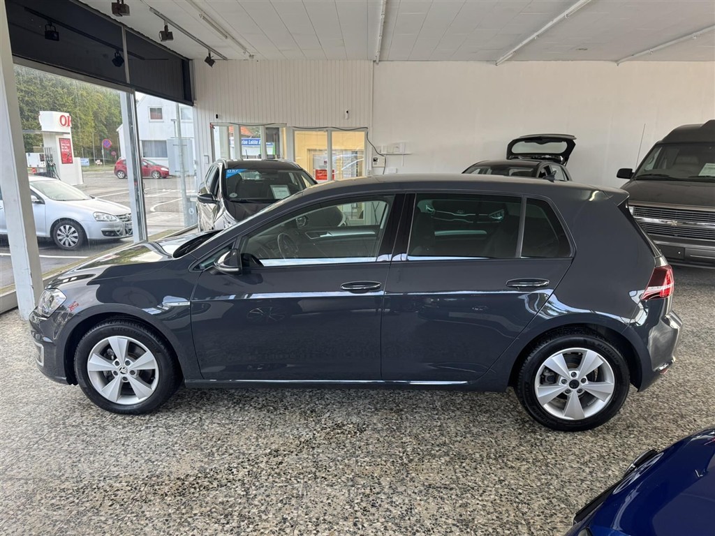 VW Golf — 3