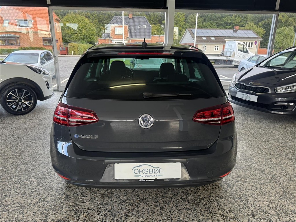 VW Golf — 5