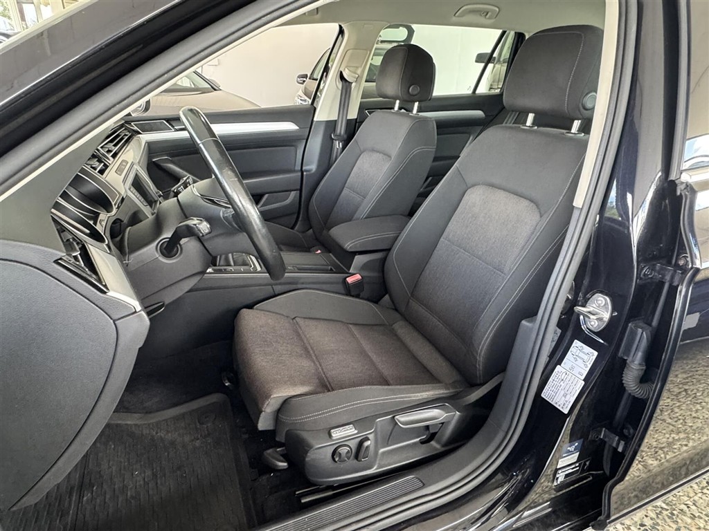 VW Passat — 10