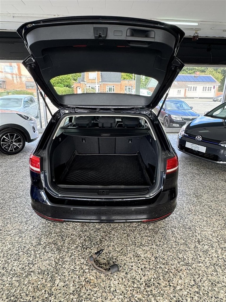 VW Passat — 5
