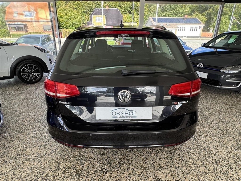 VW Passat — 6