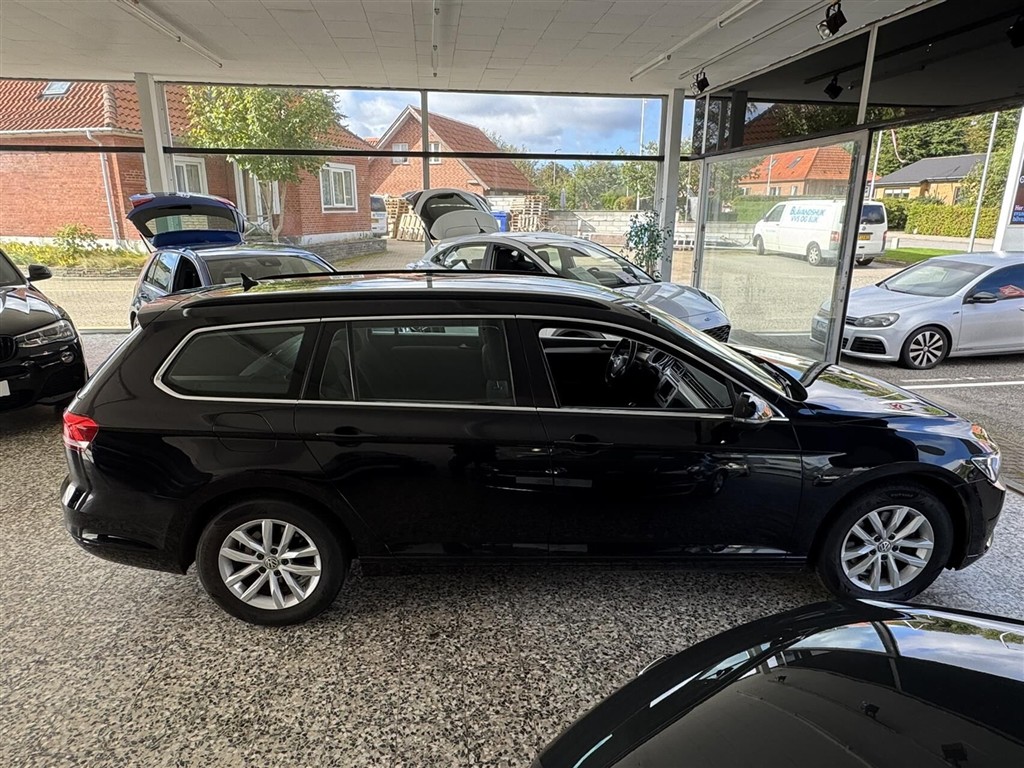 VW Passat — 8