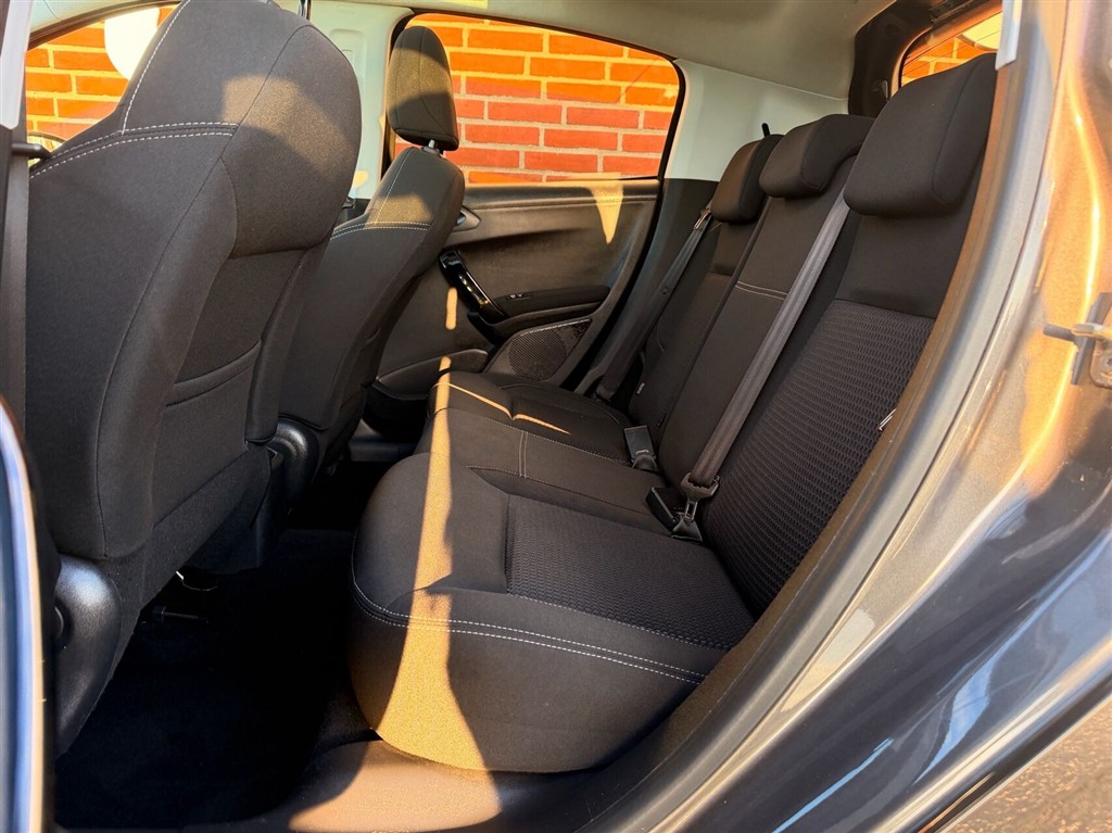 Peugeot 208, Billede 15