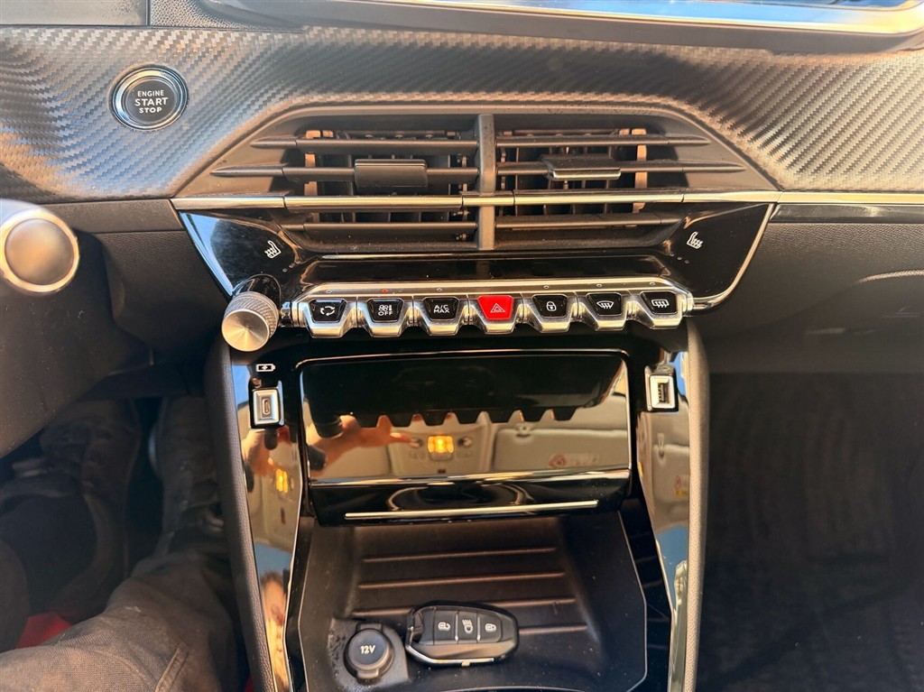 Peugeot 208, Billede 13