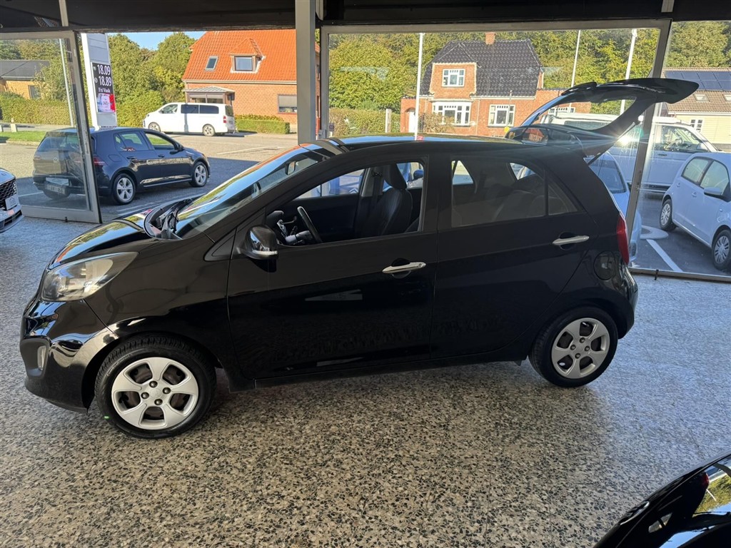 Kia Picanto — 7