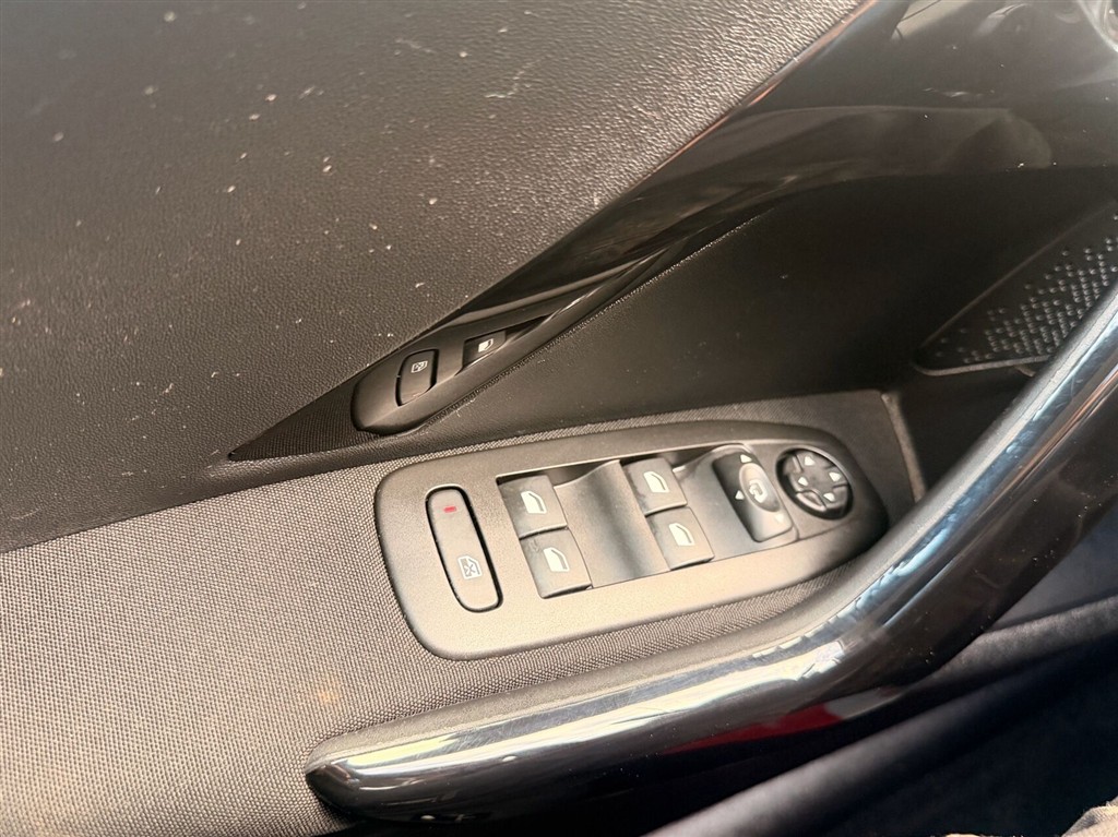 Peugeot 208, Billede 13