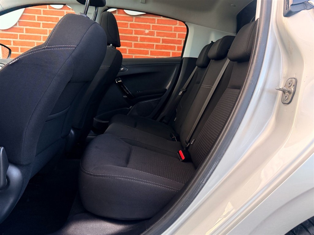 Peugeot 208, Billede 14